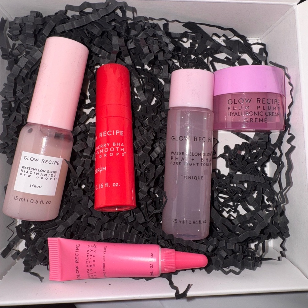 Glow Recipe Mini Skincare Set – 5 Bestselling Travel Sizes (New)